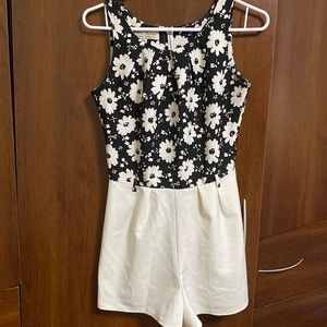 Black and white romper Parisian collection GUC
